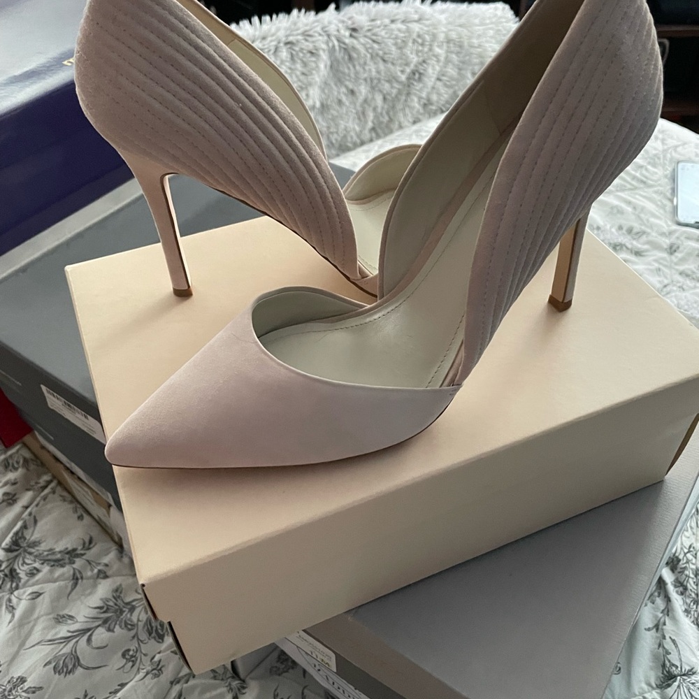 BCBGEneration, size 11, Tanlee, nude/blush suede pumps